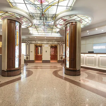 Downtown - Location In The Heart Of Hotel 4*